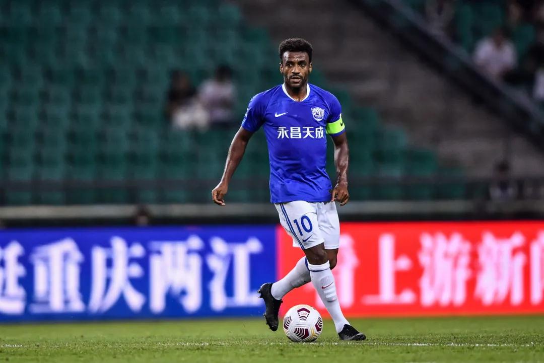 الصحفي المكسيكي ألفارو موراليس يتهم الأرجنتين بالغش وتعاطي المنشطات في كأس العالم 2022