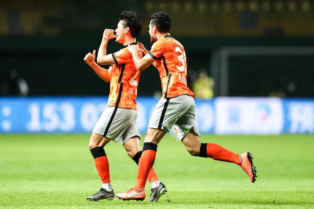 مشاهدة مباراة الأهلي وصن داونز اليومدليل شامل للمشاهدة والتحليل