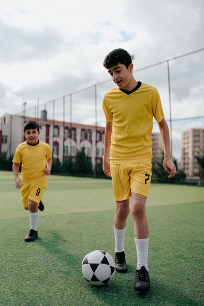 الدوري الإنجليزي يعلن إجراءات صارمة لمواجهة اقتحام الجماهير للملاعب